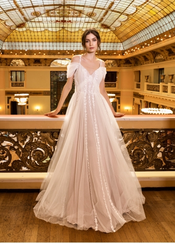 The model of the dress 17012